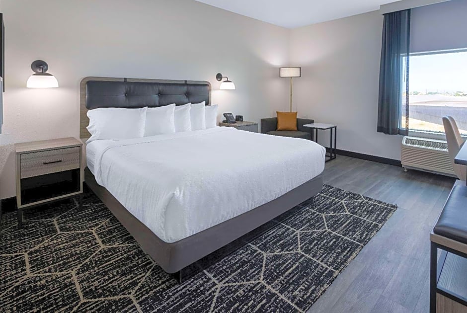La Quinta Inn & Suites by Wyndham Maricopa - Copper Sky