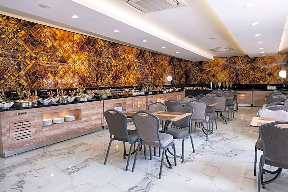 Duqqan Deluxe Hotel
