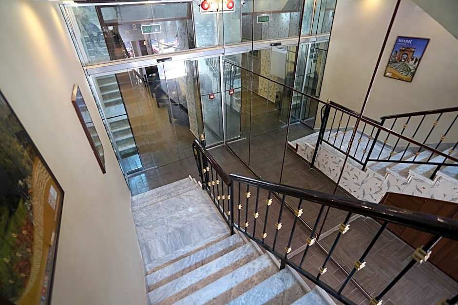 7Boys Hotel