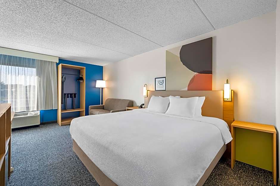 Spark by Hilton Green Bay