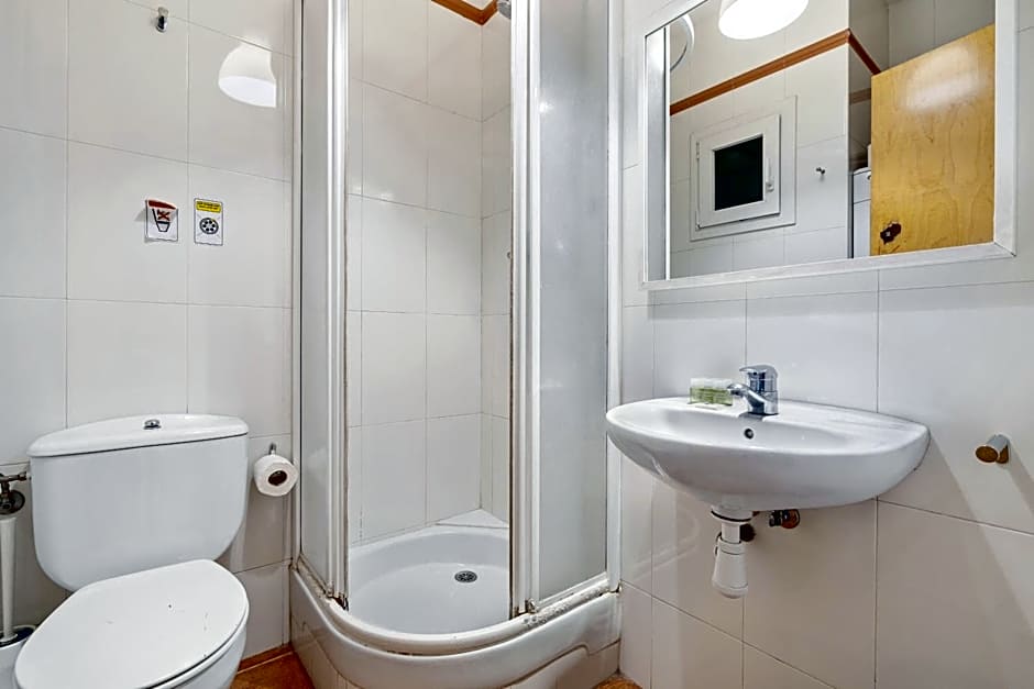 Stylish 4br City View Apt Near Sagrada Familia