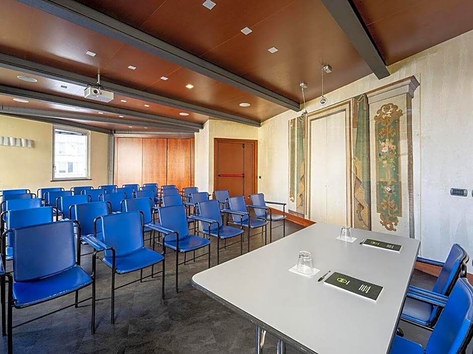 B&B HOTEL Imperia Rossini al Teatro