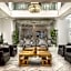 Redmont Hotel Birmingham, Curio Collection by Hilton