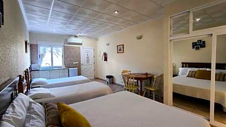 Economy Quadruple Room