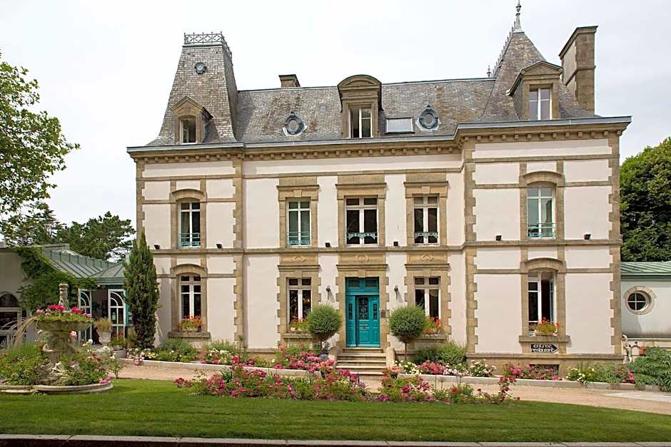 Clos de Vallombreuse, The Originals Relais (Relais du Silence)