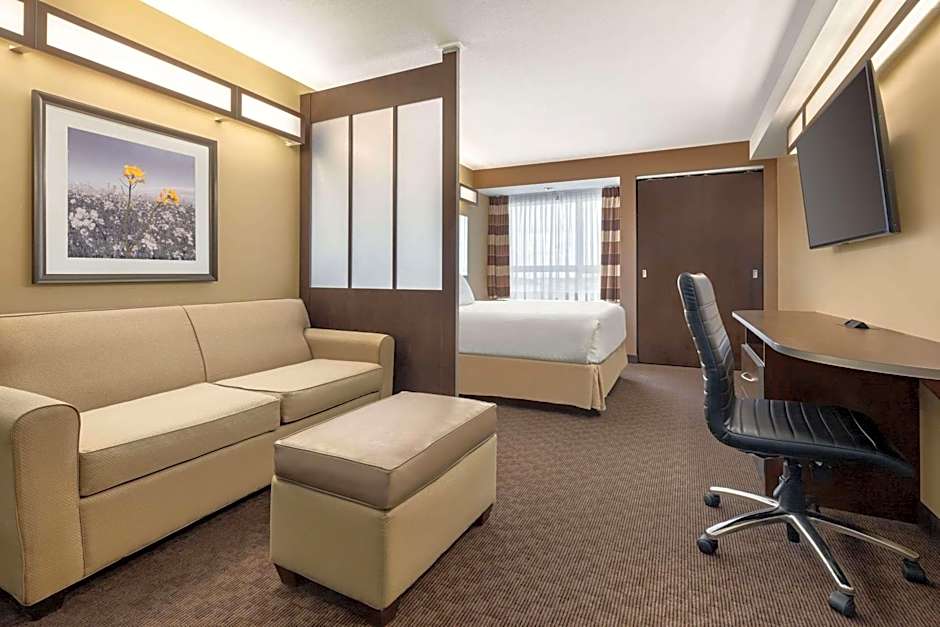 Microtel Inn & Suites By Wyndham Estevan
