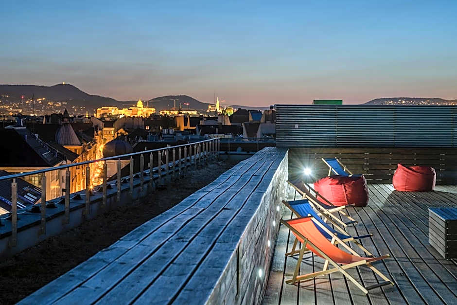 Dean's College Hotel