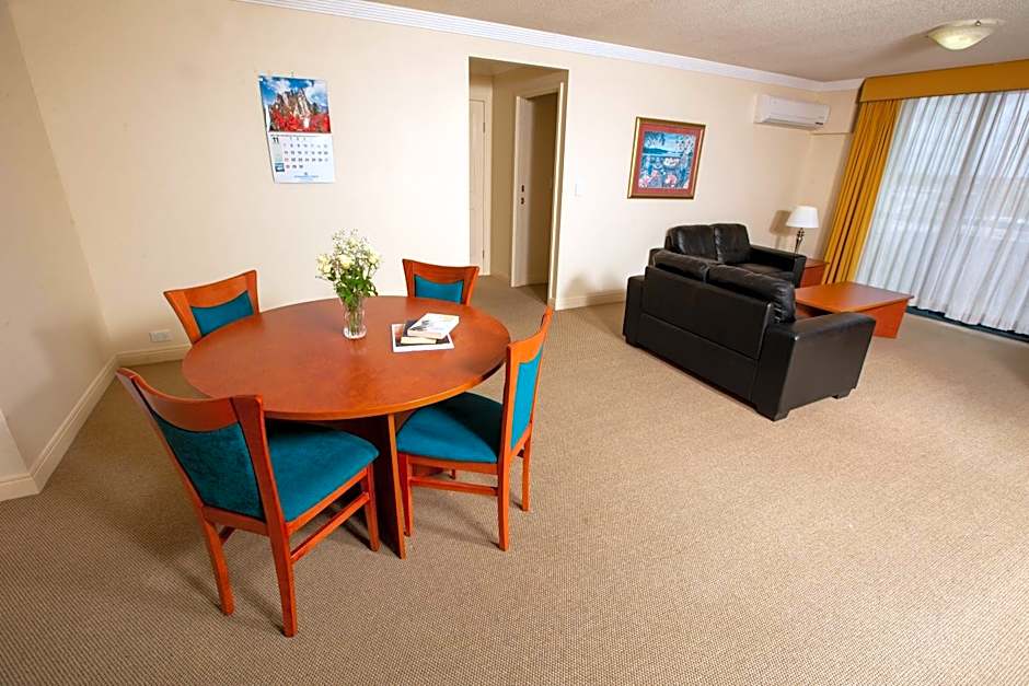 Springwood Tower Apartment Hotel