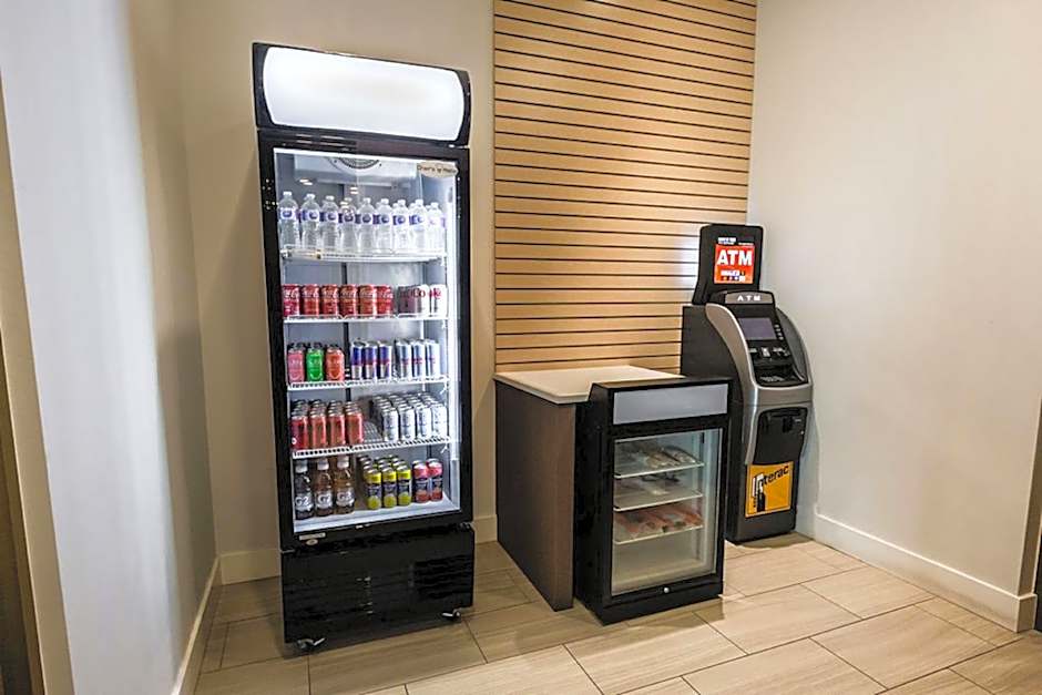 Holiday Inn Express & Suites Edmonton N - St. Albert By IHG