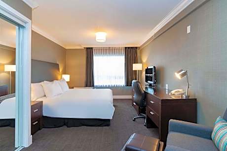 Studio Suite, 1 King Bed, Kitchenette