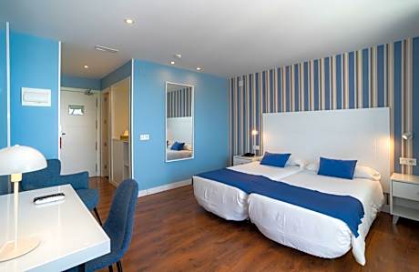 Double or Twin Room (3 Adults)