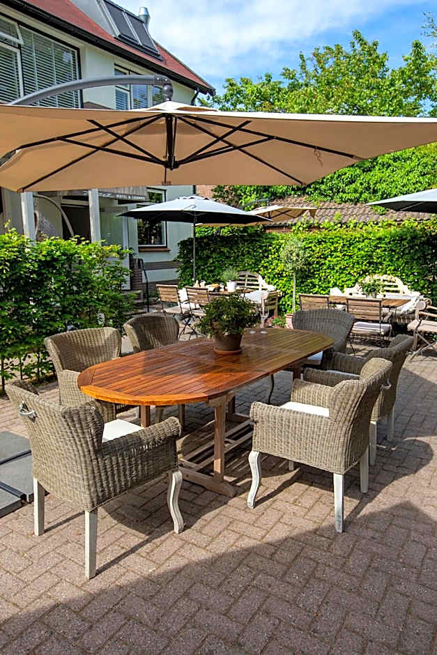 Zenzez Hotel & Lounge