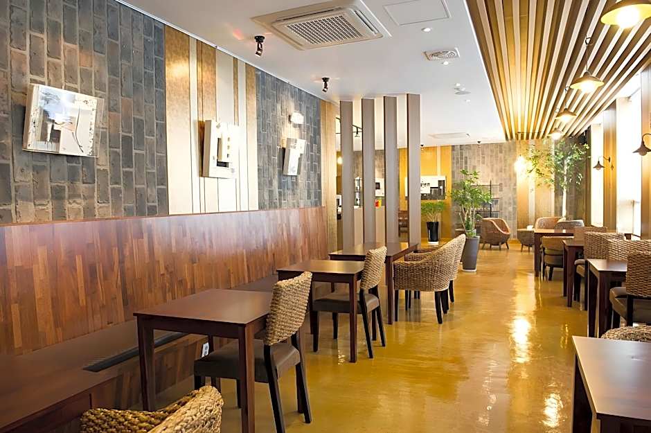 Pungnam Tourist Hotel