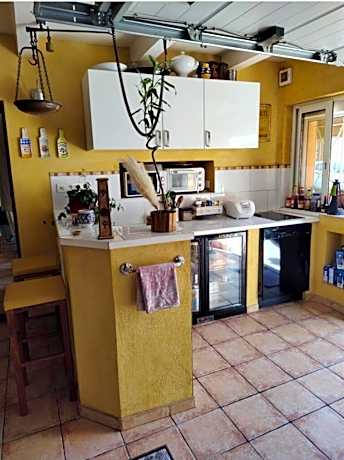 -Dorm Hostelworld Camp Backpackers-la girelle