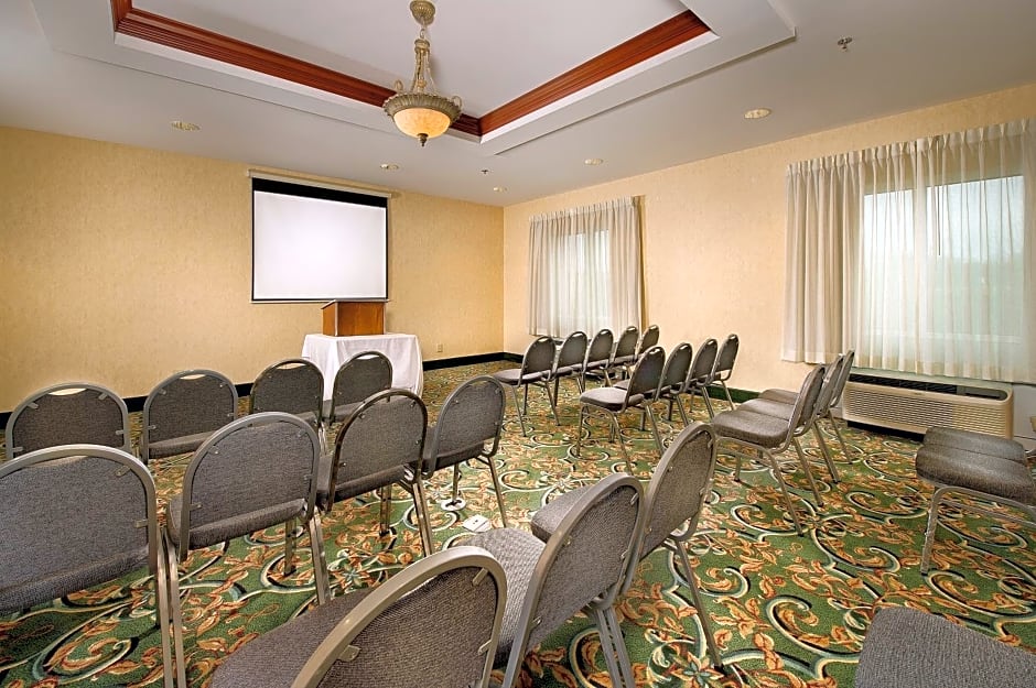 Holiday Inn Express Hotel & Suites Lenoir City Knoxville Area By IHG