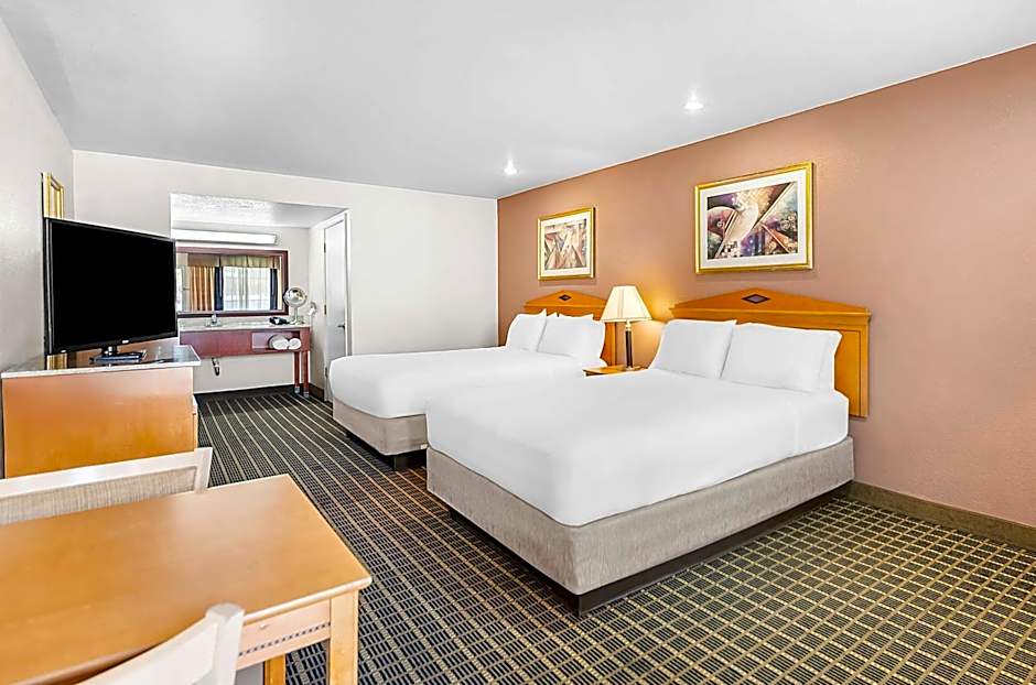 SureStayPlus Hotel by Best Western San Jose Central City