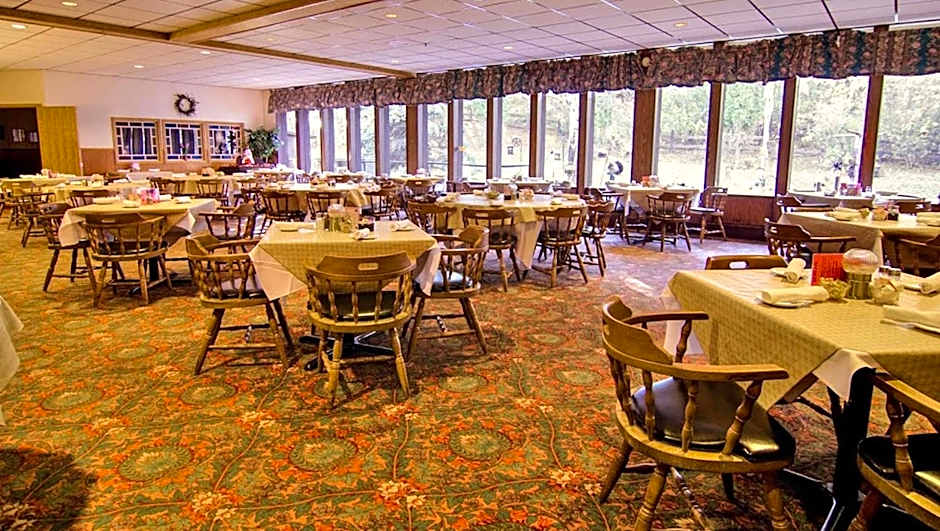 Voyageur Inn And Conference Center