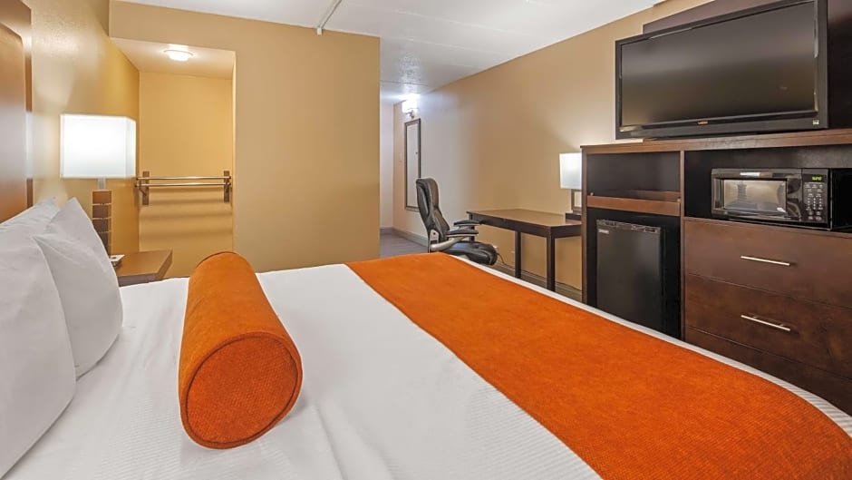 Best Western Crossroads of the Bluffs