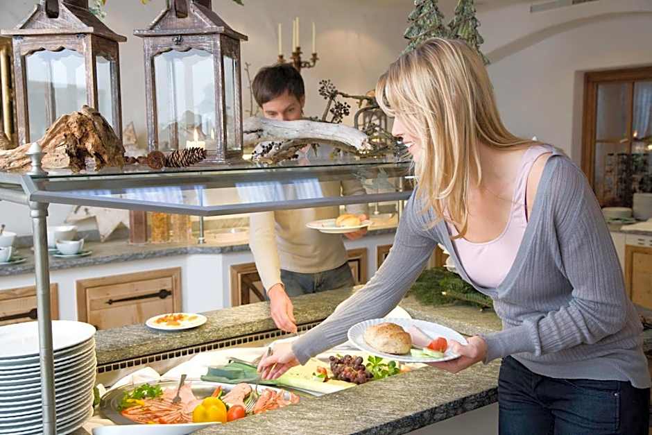 Feuriger Tatzlwurm Berghotel & Spa, BW Signature Collection