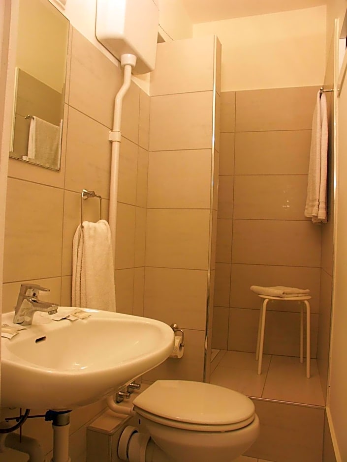 AZUR HOTEL