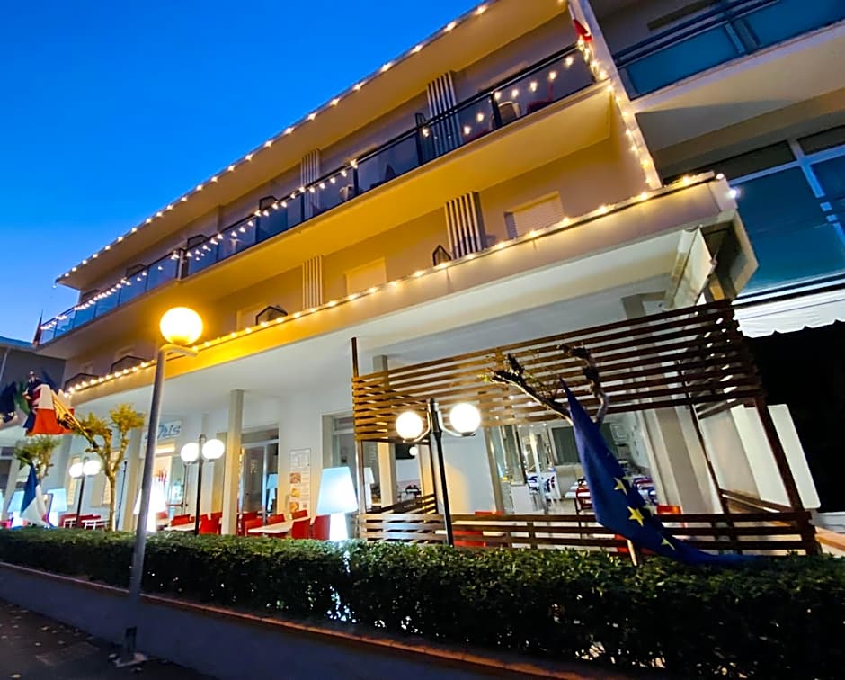 hotel iris