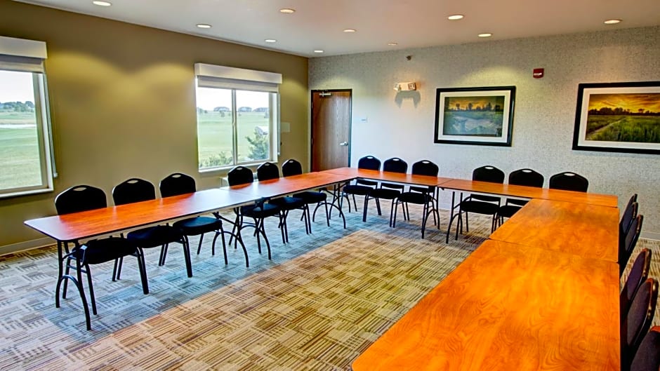Holiday Inn Express & Suites Sioux Center By IHG