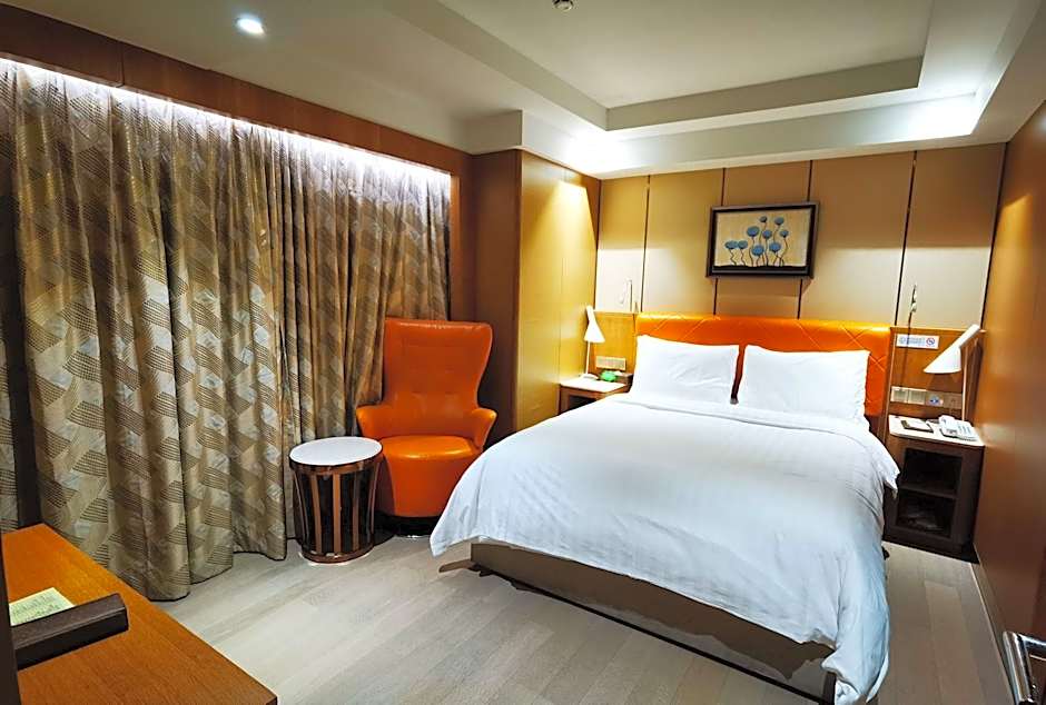 Royal Dragon Hotel