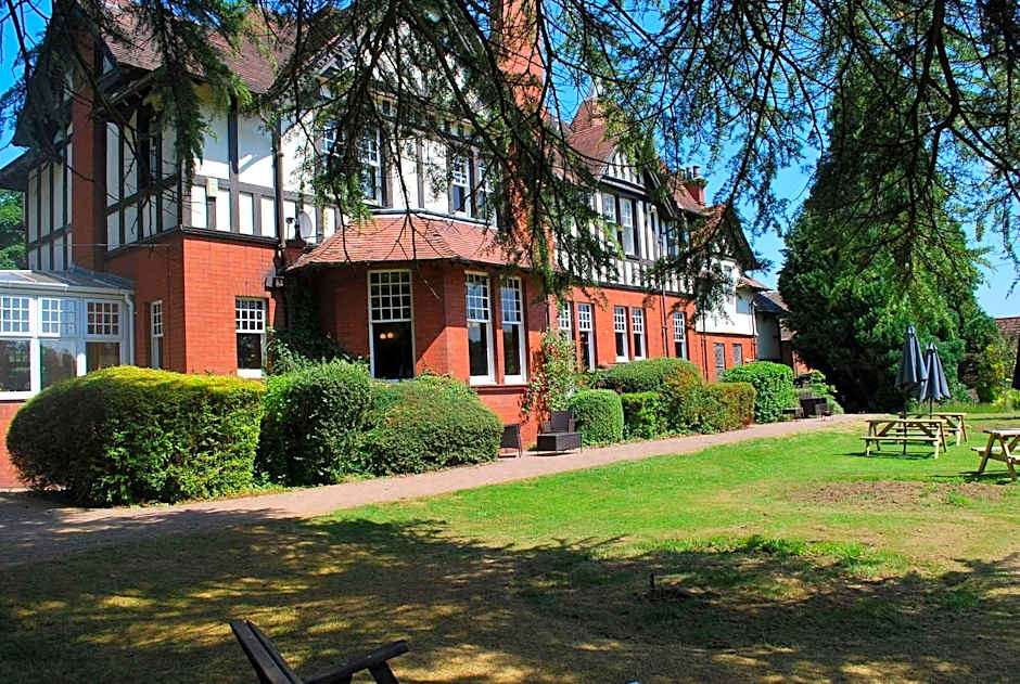 OYO Dunmar House Hotel