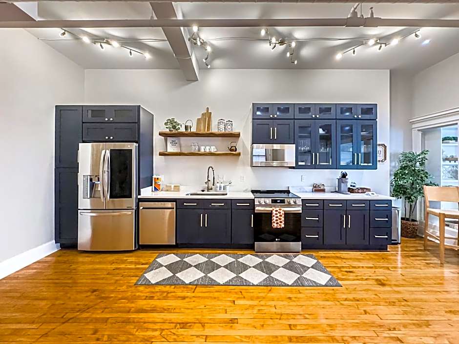 The Historic Lyric Presidential Suite