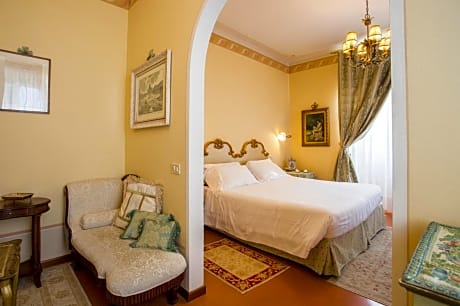 King Suite with Panoramic View