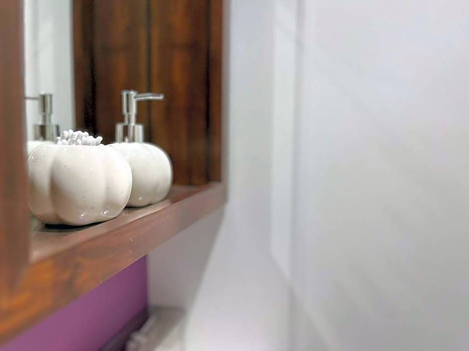 Apt 04 Seaside Serenity Chic Studio Steps to Promenade