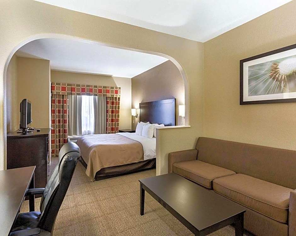 Quality Suites Houston NW Cy-Fair