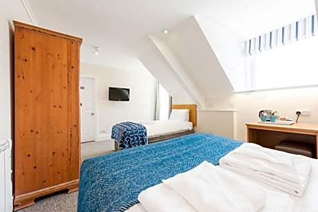 Family Room with Sea View