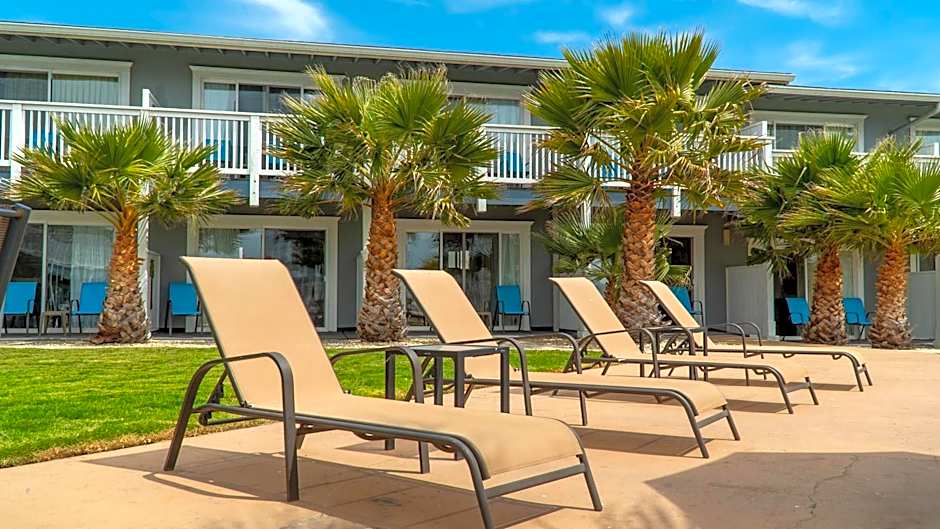 San Simeon Lodge