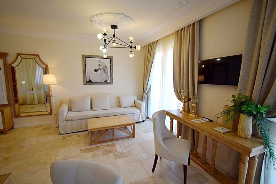 Villas for 4 or 6 Adults in Therma Village - SPA Mineral Pool & All inclusive & Free Parking