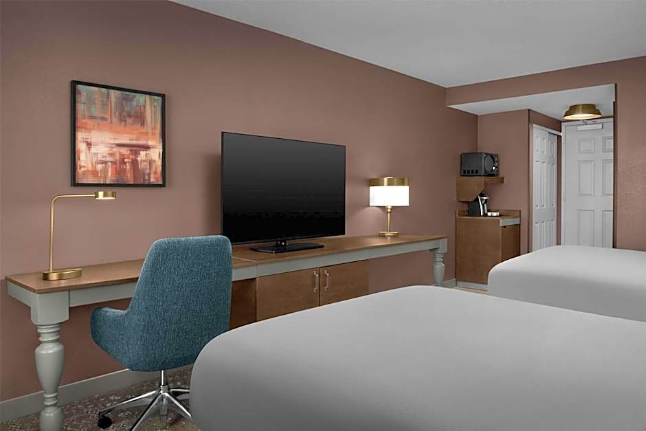 Hilton Garden Inn Westbury
