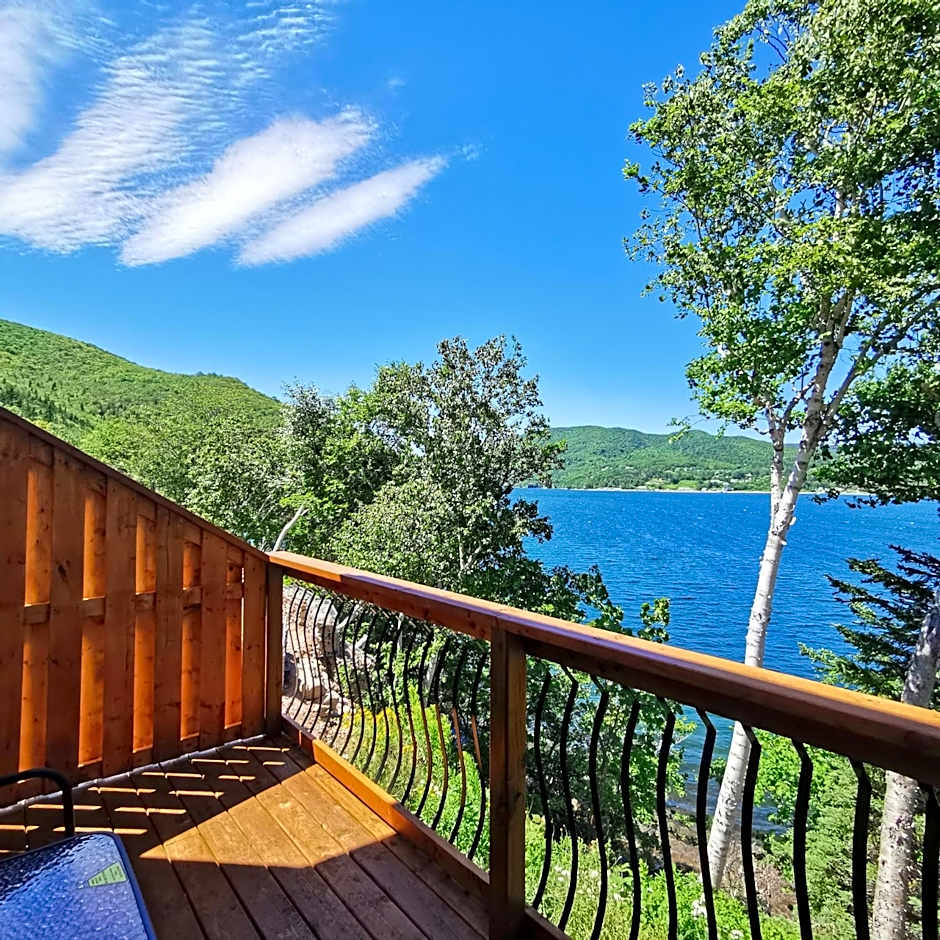 Knotty Pine Ocean Front Suite - Adults Only