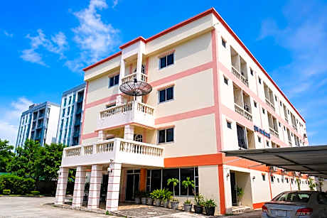 UJ Apartment