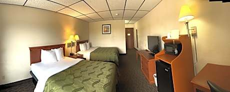 2 Queen Beds, Nonsmoking, Upgrade