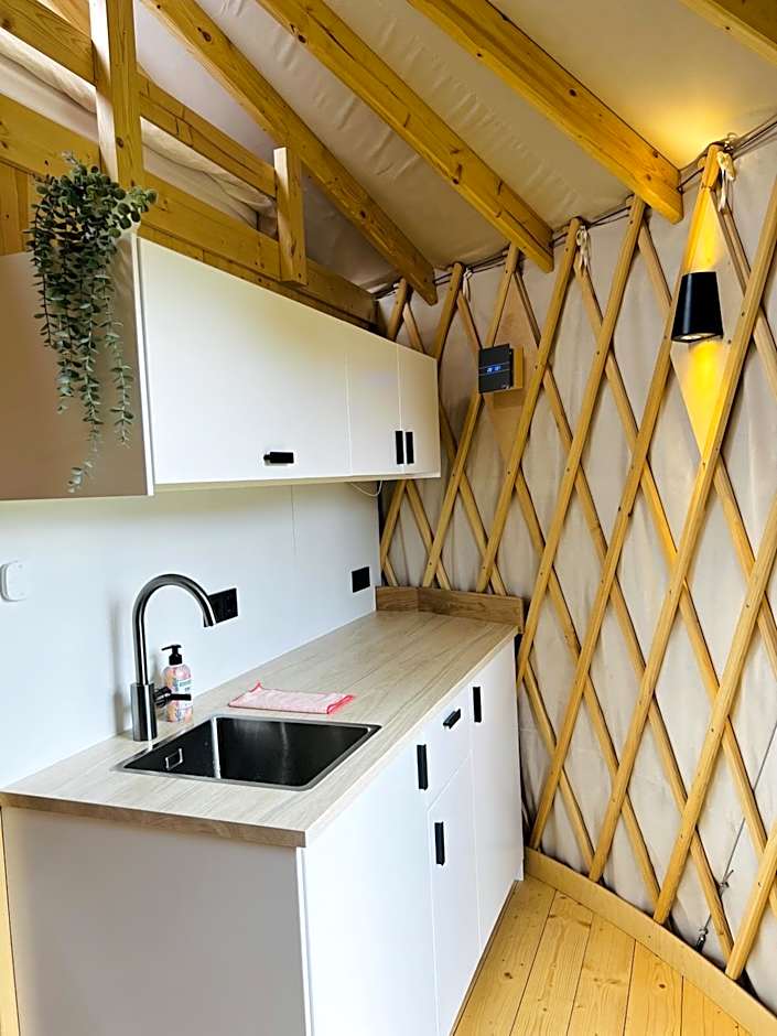 Magnolia Hoeve - Unieke Bestemming voor Paardenliefhebbers en Bijzondere Overnachtingen in de natuur