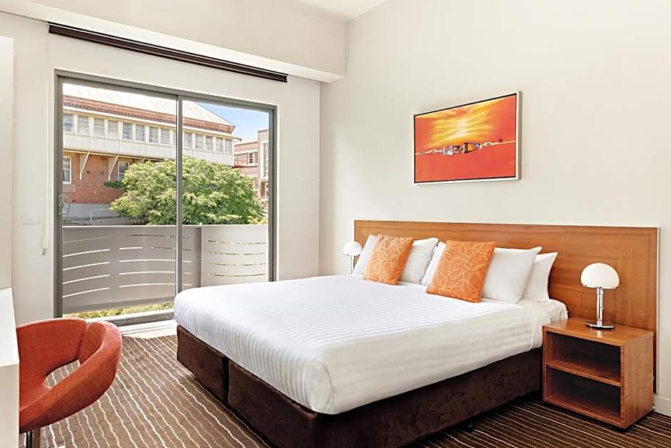 Mantra Charles Hotel Launceston