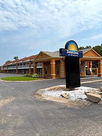 Days Inn by Wyndham KU Lawrence