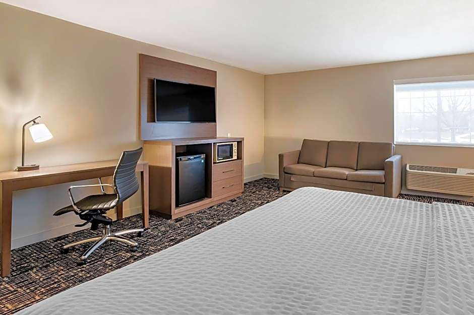 Clarion Pointe Indianapolis Airport