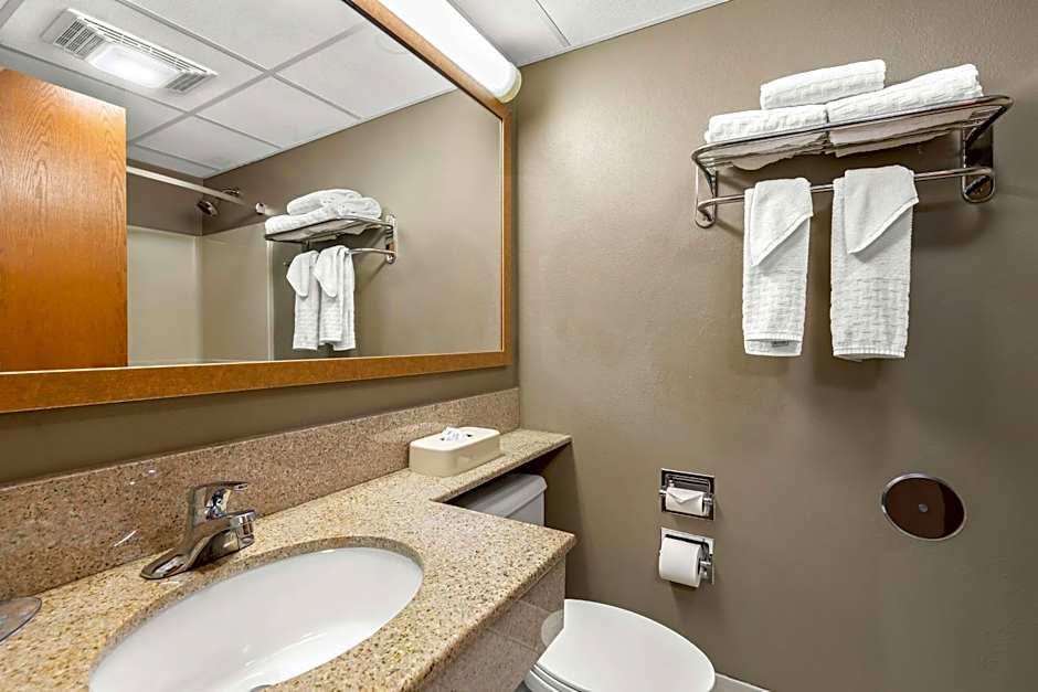 Best Western West Towne Suites