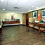Hampton Inn By Hilton & Suites Madisonville