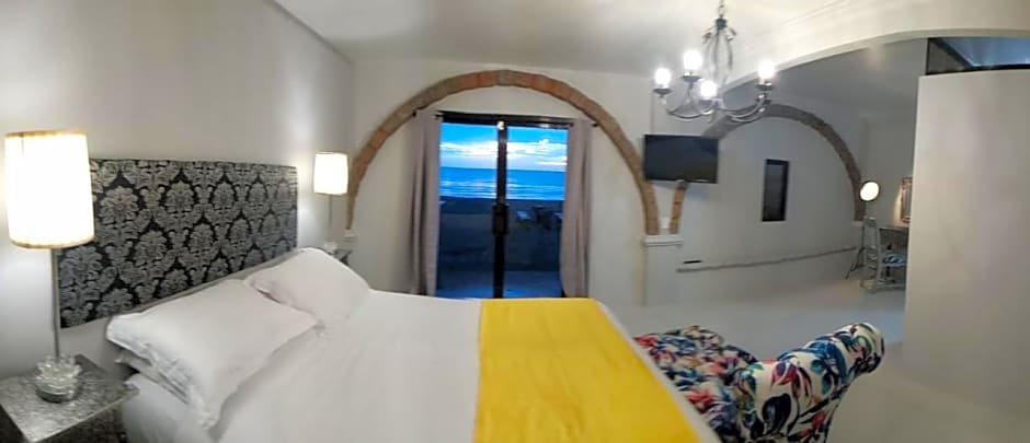 Sunbloom Beachfront Hotel and Restaurant Zambales
