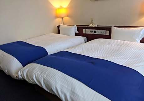 Standard Twin Room - Non-Smoking