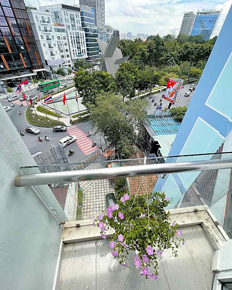 Quang Hoa Airport Hotel