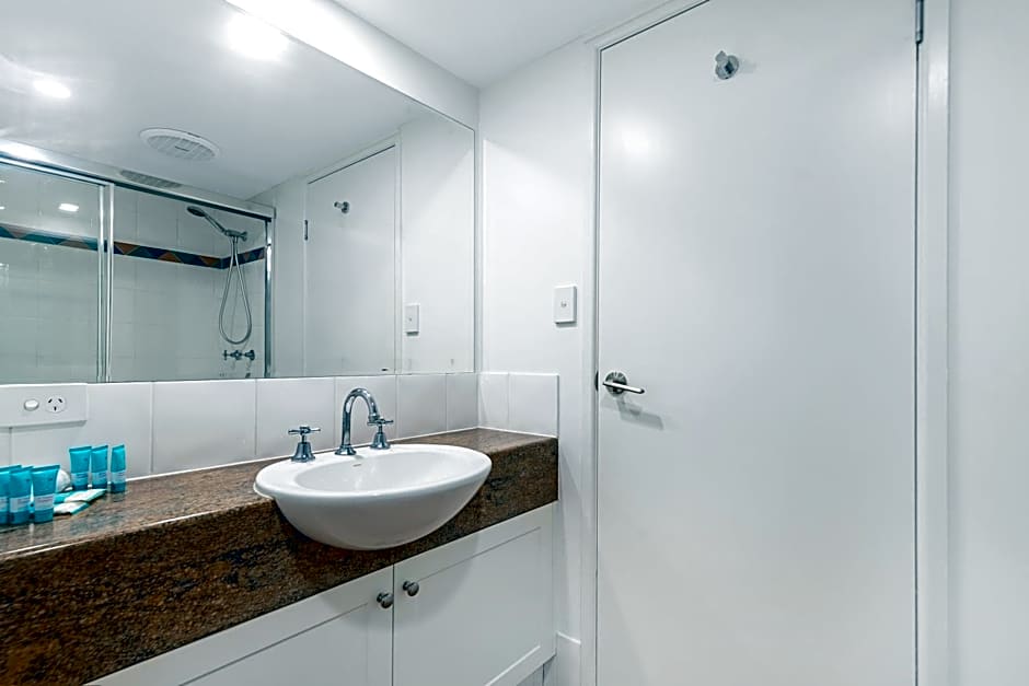 Santa Fe by the Broadwater