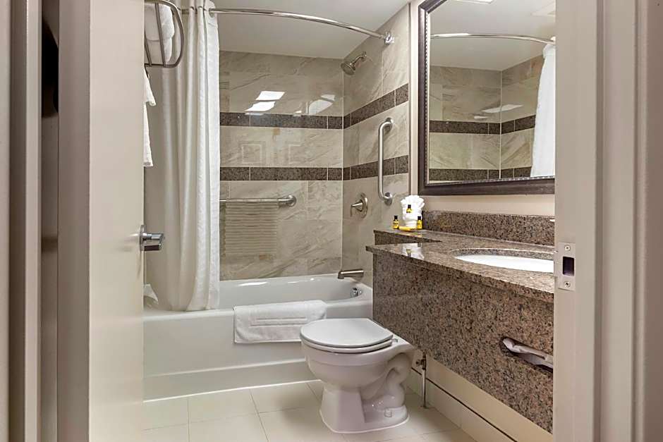 Best Western Plus Cobourg Inn & Convention Centre